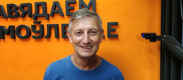 Романчук: альтернативные мнения звучат, но конкуренции идей по-прежнему нет! - Sputnik Беларусь