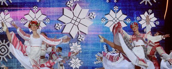 Государственный академический ансамбль танца Беларуси на открытии XXVII Международного фестиваля искусств Славянский базар в Витебске - Sputnik Беларусь