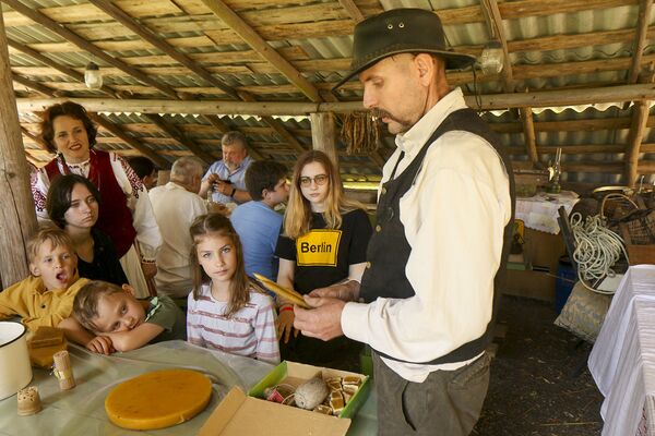 Смачна і музычна: як прайшоў Купальскі пленэр на Хутары Дудара - Sputnik Беларусь