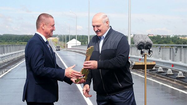 Президент Беларуси Александр Лукашенко открыл мост через реку Сож - Sputnik Беларусь