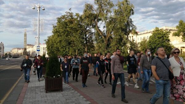Жители Минска вышли на акцию солидарности - Sputnik Беларусь