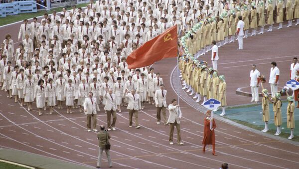 Национальная олимпийская команда СССР на церемонии открытия Олимпиады-80 - Sputnik Беларусь