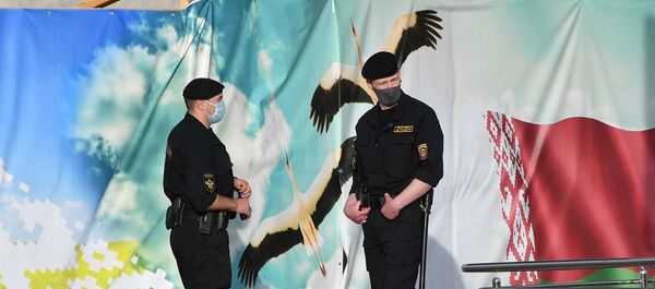 Сотрудники ОМОН - Sputnik Беларусь