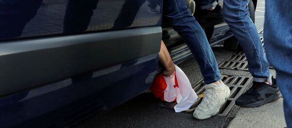 Задержание во время несанкционированной акции в Минске - Sputnik Беларусь