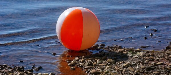 Мяч на воде - Sputnik Беларусь