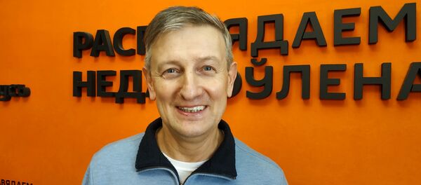 Экономист Ярослав Романчук - Sputnik Беларусь