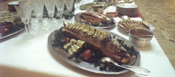 Так во время Олимпиады сервировали столы в  московском Метрополе - Sputnik Беларусь