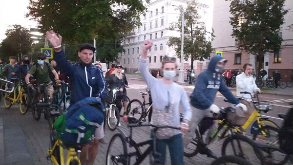 Акция велосипедистов за честные выборы прошла в Минске - Sputnik Беларусь