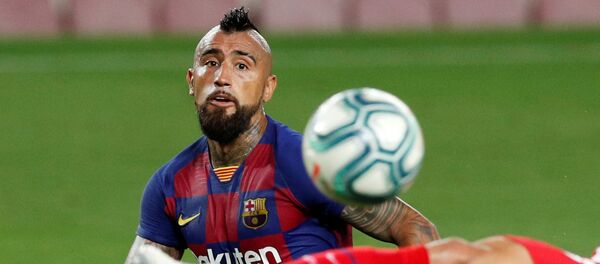 Форвард испанской Барселоны Артуро Видаль - Sputnik Беларусь