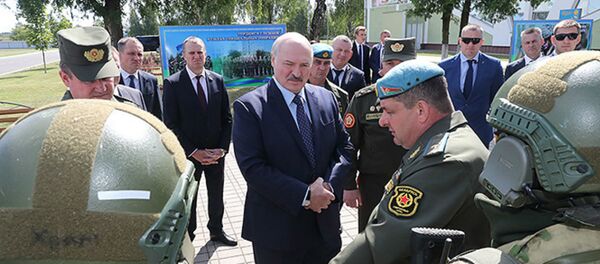 Александр Лукашенко посещает бригаду спецназа в Марьиной Горке - Sputnik Беларусь