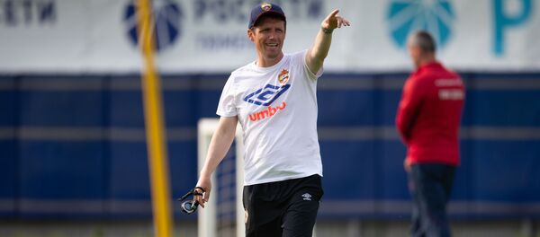 Главный тренер ПФК ЦСКА Виктор Ганчаренко  - Sputnik Беларусь