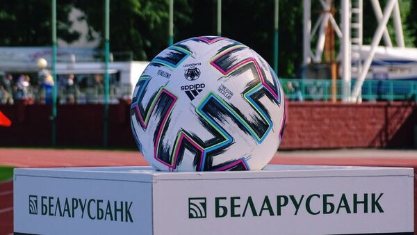 Мяч чемпионата Беларуси по футболу - Sputnik Беларусь