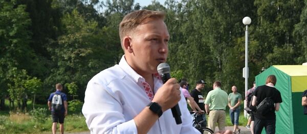 Парк Дружбы: пикет Дмитриева под NRM и аплодисменты сторонникам Тихановской - Sputnik Беларусь