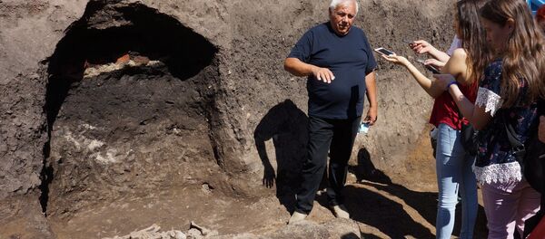 Место обнаружения древних останков в Болгарии Место обнаружения древних останков в Болгарии - Sputnik Беларусь