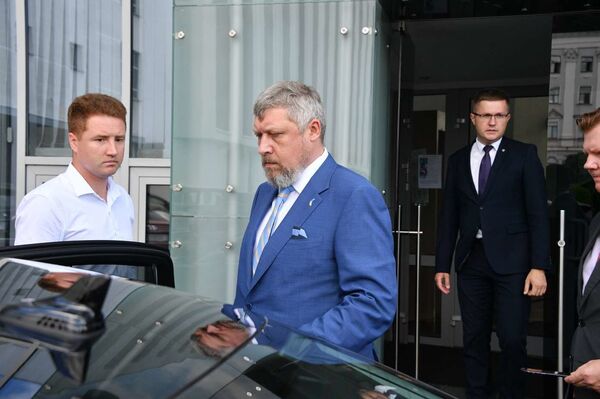 В МИД Беларуси завершились встречи с послами России и Украины В МИД Беларуси завершились встречи с послами России и Украины - Sputnik Беларусь