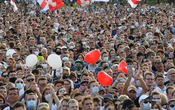 Митинг-концерт в столичном парке - основное предвыборное мероприятие объединенного штаба - Sputnik Беларусь