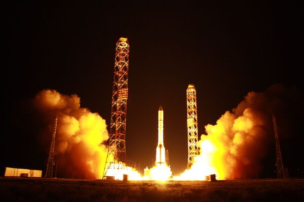 Запуск РН Протон-М с разгонным блоком Бриз-М и аппаратами Экспресс-103 и Экспресс-80   - Sputnik Беларусь