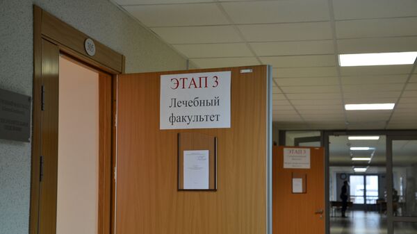 В коридоре БГМУ, архивное фото - Sputnik Беларусь