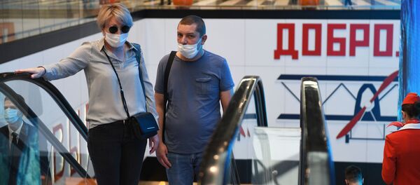 Пассажиры в аэропорту Шереметьево, архивное фото - Sputnik Беларусь