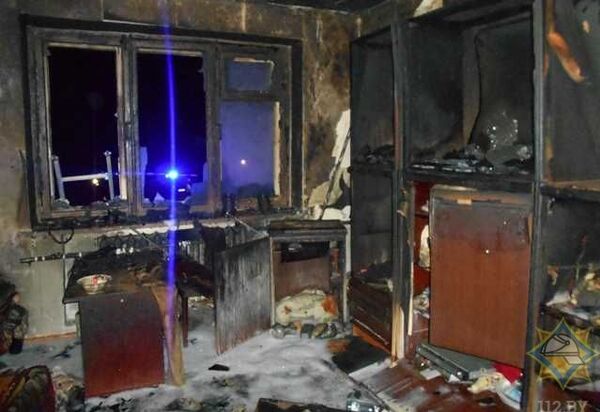 Сгоревшая квартира, фото МЧС Сгоревшая квартира, фото МЧС - Sputnik Беларусь