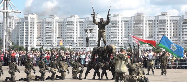 В Минске отметили 90-летие создания воздушно-десантных войск - Sputnik Беларусь