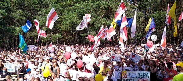 Митинг за Тихановскую прошел в Бресте – видео - Sputnik Беларусь