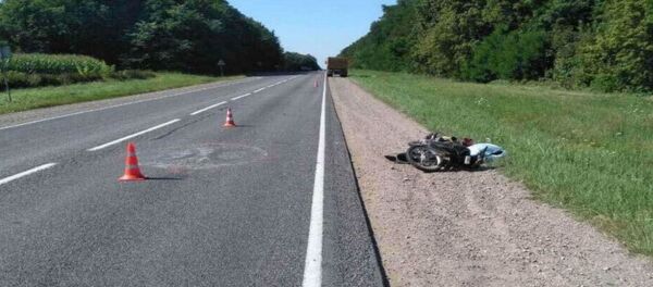 МАЗ сбил мопед под Брестом, водитель погиб - Sputnik Беларусь