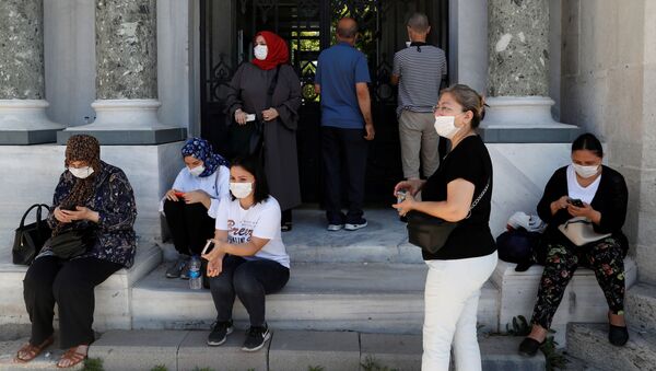 Люди в Турции во время пандемии коронавируса - Sputnik Беларусь