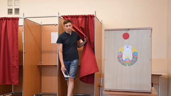 На участке для голосования, архивное фото - Sputnik Беларусь