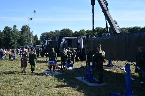 День железнодорожных войск готовятся праздновать в парке Дружбы народов - Sputnik Беларусь