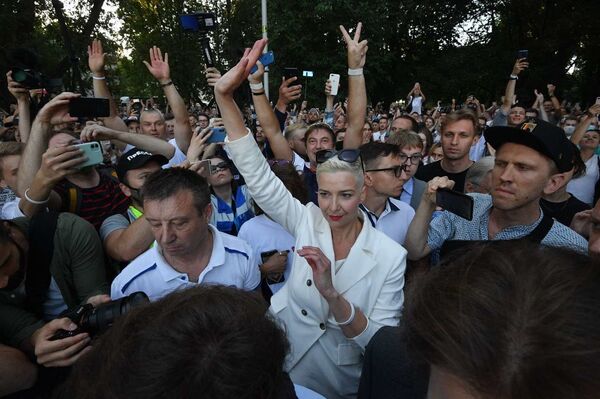 Акция в Киевском сквере Минска завершилась - Sputnik Беларусь