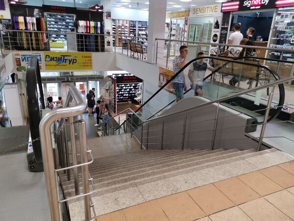 Товара нет, клиенты идут: как на рынках и в ТЦ переживают пандемию COVID-19 - Sputnik Беларусь