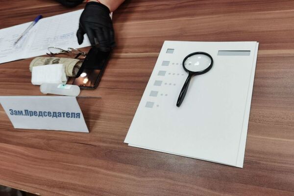 Губернатор Витебской области проголосовал за мирную Беларусь - Sputnik Беларусь