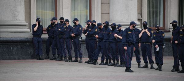 Міліцыя ў цэнтры Мінска Міліцыя ў цэнтры Мінска - Sputnik Беларусь