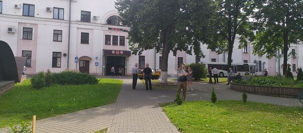 Ряд рабочих завода имени Козлова пытались митинговать 11 августа - Sputnik Беларусь