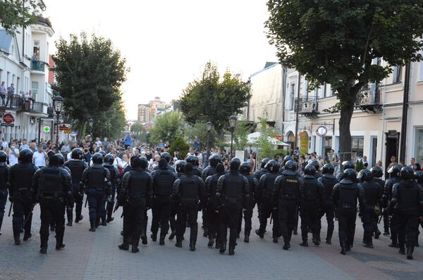 Второй день протестов в Бресте Второй день протестов в Бресте - Sputnik Беларусь