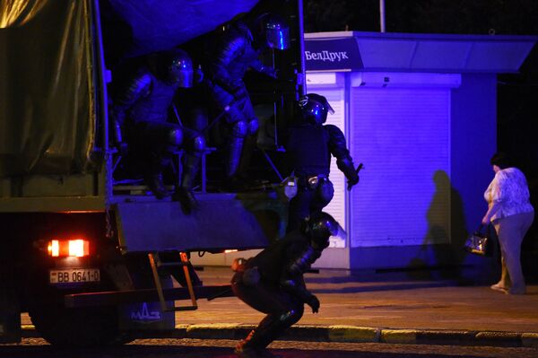 Третий день протестов после выборов: что происходило в Минске и регионах - Sputnik Беларусь