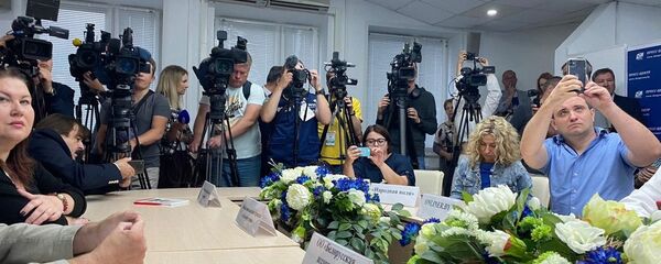 Встреча журналистом с главой Мининформа Игорем Луцким - Sputnik Беларусь