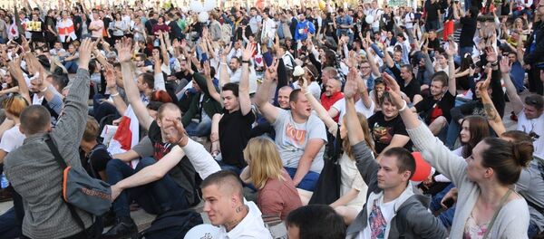 Акция протеста на площади Независимости в Минске - Sputnik Беларусь