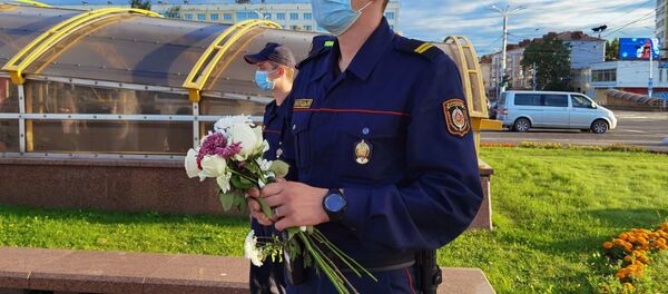 Акция прошла спокойно и мирно, участники решили собираться на улицах города, пока их требования не услышат - Sputnik Беларусь