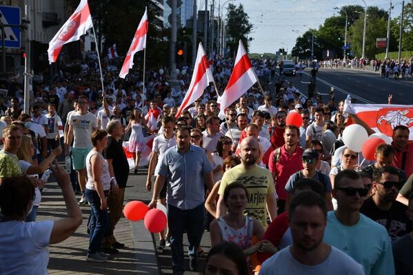 Акция протеста против результатов выборов 16 августа - Sputnik Беларусь