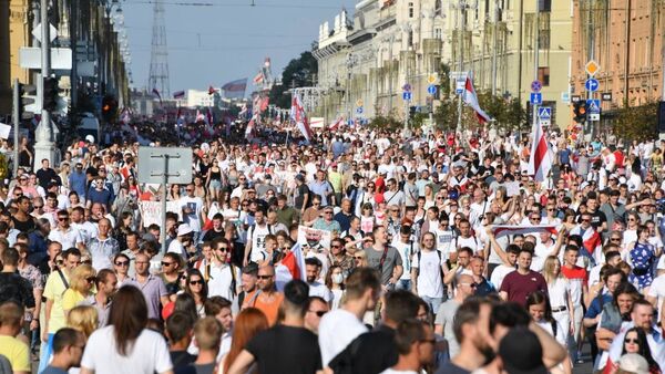Акция протеста против результатов выборов 16 августа - Sputnik Беларусь