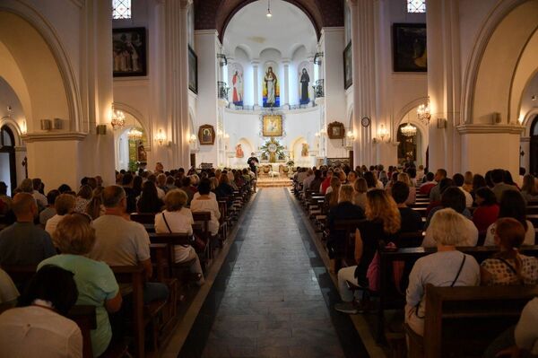 Совместная молитва о победе справедливости прошла в Красном костеле - Sputnik Беларусь