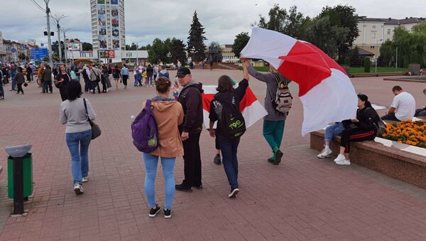 Витебские учителя вышли на акцию протеста - Sputnik Беларусь