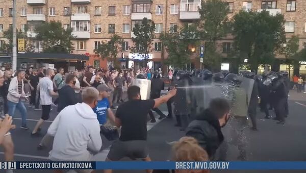 В Бресте задержаны активные участники массовых беспорядков, видео - Sputnik Беларусь