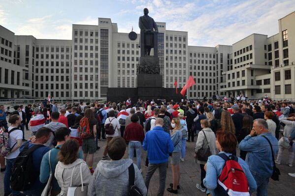 Акция протеста на площади Независимости в Минске 20 августа - Sputnik Беларусь