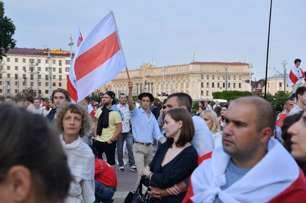 Акция протеста на площади Независимости в Минске 20 августа - Sputnik Беларусь