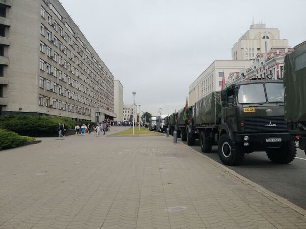 Акция в поддержку честных учителей прошла у Министерства образования Акция в поддержку честных учителей прошла у Министерства образования - Sputnik Беларусь