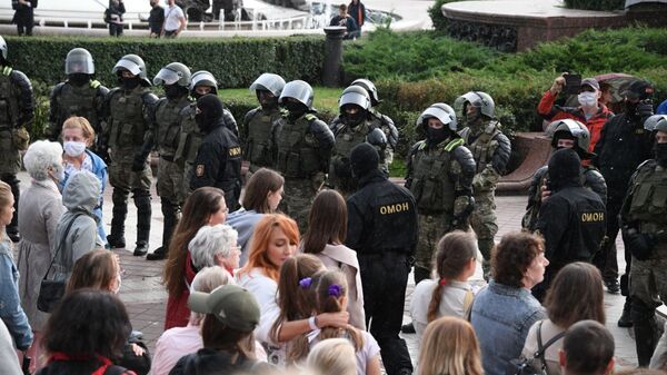 Акция протеста на площади Независимости в Минске - Sputnik Беларусь