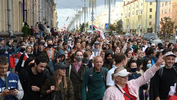 Участники акции протеста в Минске 27 августа - Sputnik Беларусь